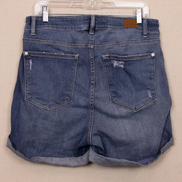 Judy Blue distressed cut off shorts-1XL - Picture 4 of 4